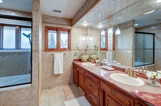 1617 N Aspen Court, Visalia, CA 93291