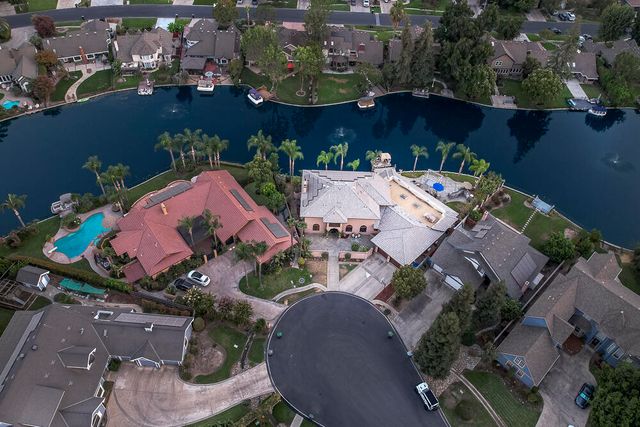 1617 N Aspen Court, Visalia, CA 93291