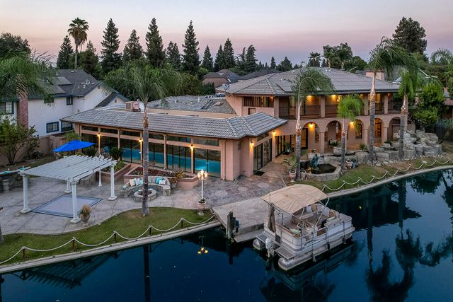 1617 N Aspen Court, Visalia, CA 93291