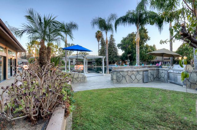 1617 N Aspen Court, Visalia, CA 93291