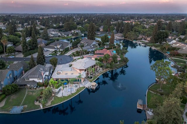 1617 N Aspen Court, Visalia, CA 93291