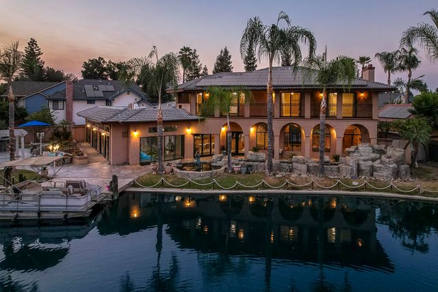 1617 N Aspen Court, Visalia, CA 93291