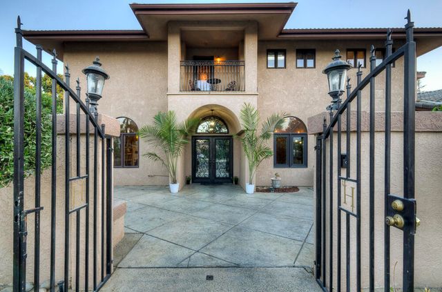 1617 N Aspen Court, Visalia, CA 93291