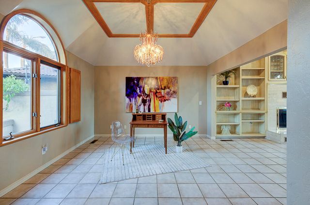 1617 N Aspen Court, Visalia, CA 93291