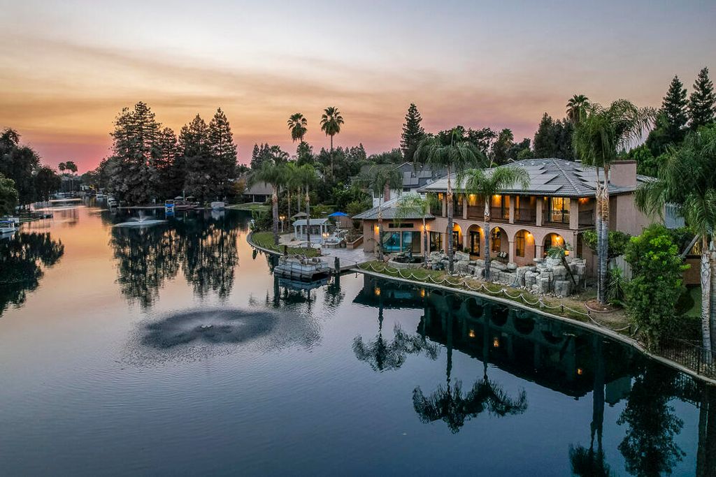 1617 N Aspen Court, Visalia, CA 93291