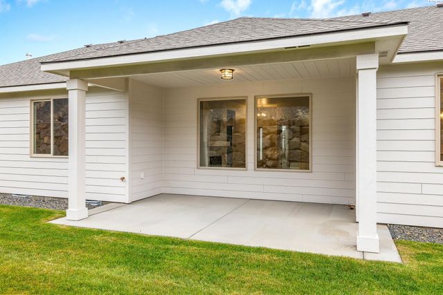 6530 W 30th Pl, Kennewick, WA 99338