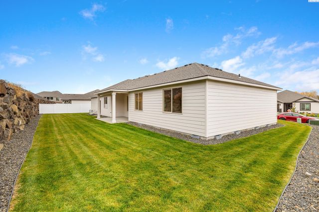 6530 W 30th Pl, Kennewick, WA 99338
