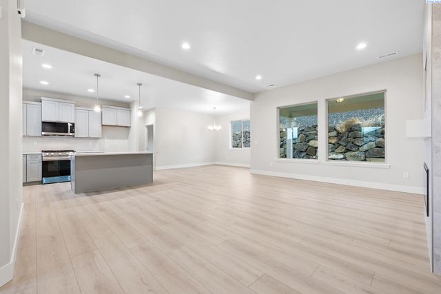 6530 W 30th Pl, Kennewick, WA 99338