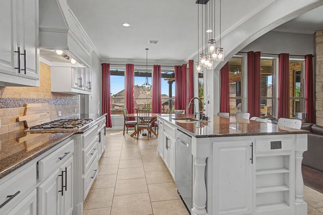 2802 Castlereach Street, Trophy Club, TX 76262