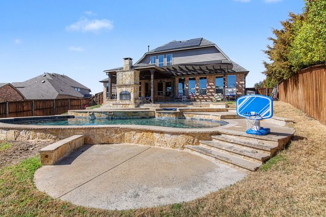 2802 Castlereach Street, Trophy Club, TX 76262