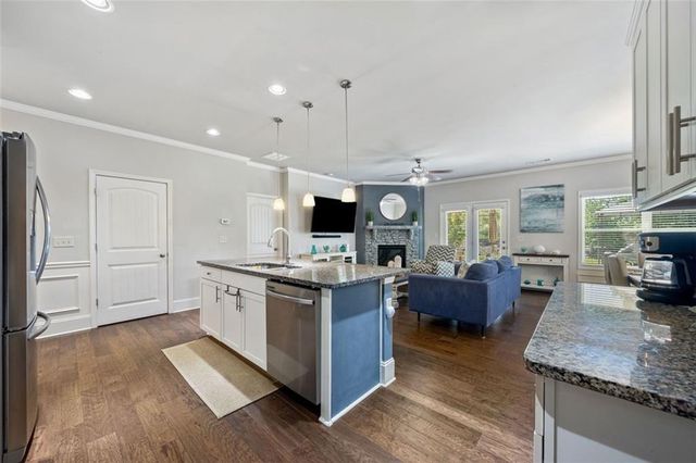 6623 Rivergreen Road, Flowery Branch, GA 30542