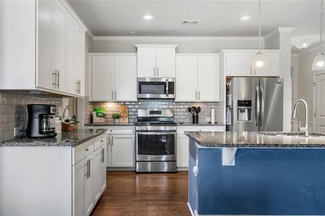 6623 Rivergreen Road, Flowery Branch, GA 30542