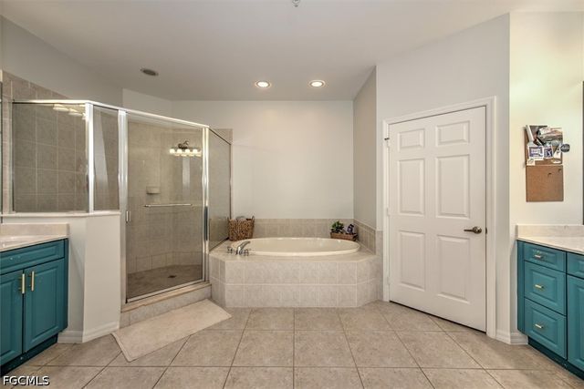 18910 Bay Woods Lake DR 203, Fort Myers, FL 33908
