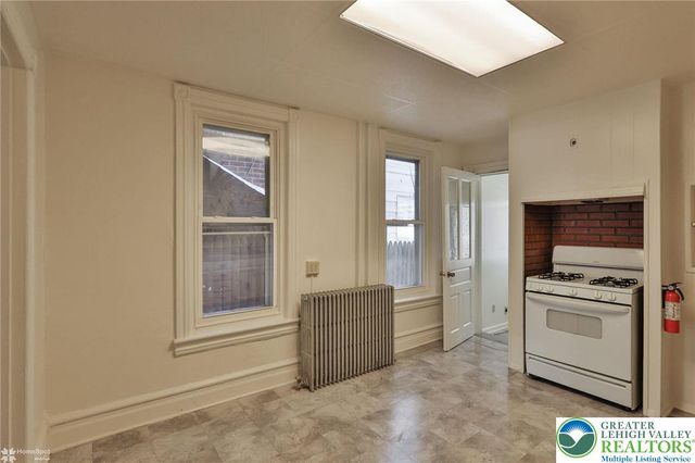 1135 West Court Street, Allentown City, PA 18101