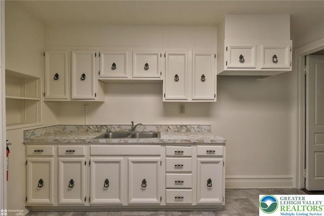 1135 West Court Street, Allentown City, PA 18101