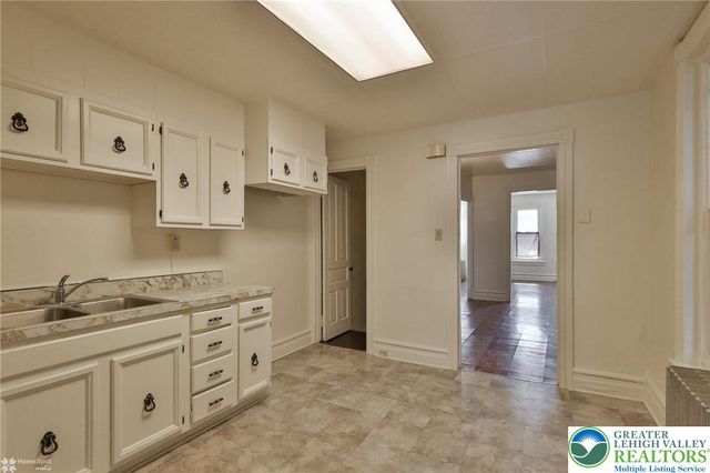 1135 West Court Street, Allentown City, PA 18101