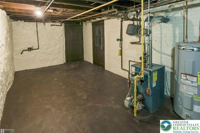 1135 West Court Street, Allentown City, PA 18101