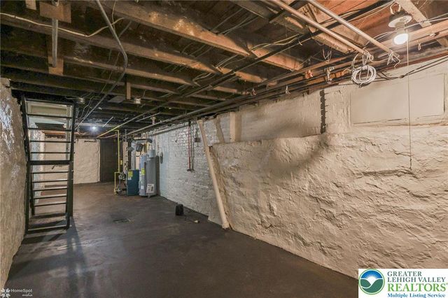 1135 West Court Street, Allentown City, PA 18101