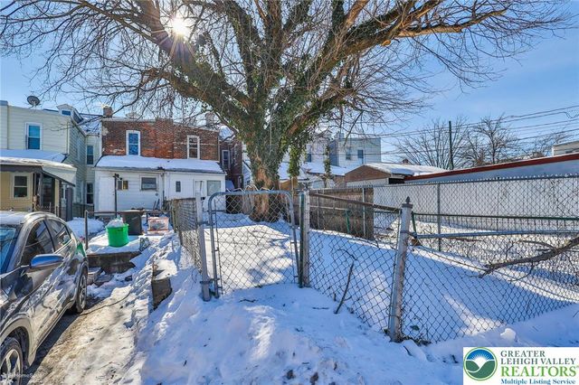 1135 West Court Street, Allentown City, PA 18101