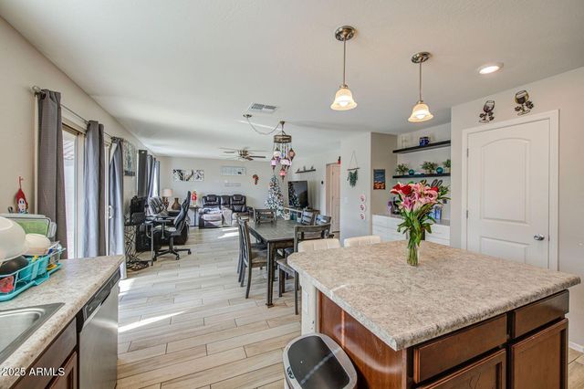 1363 W PINKLEY Avenue, Coolidge, AZ 85128