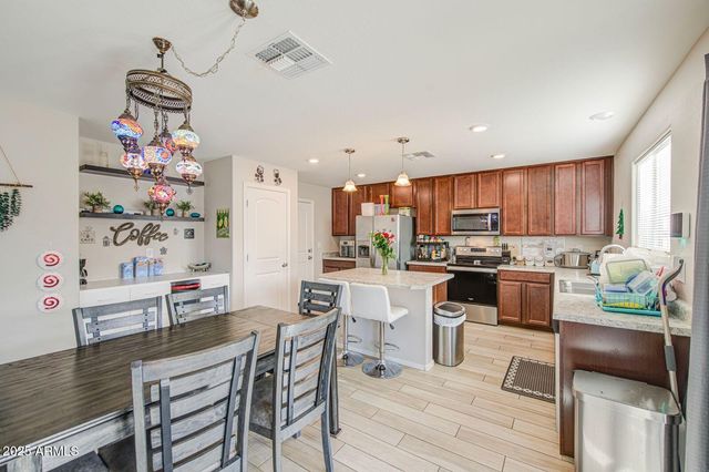 1363 W PINKLEY Avenue, Coolidge, AZ 85128