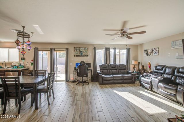 1363 W PINKLEY Avenue, Coolidge, AZ 85128