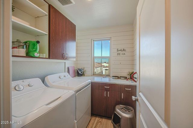 1363 W PINKLEY Avenue, Coolidge, AZ 85128