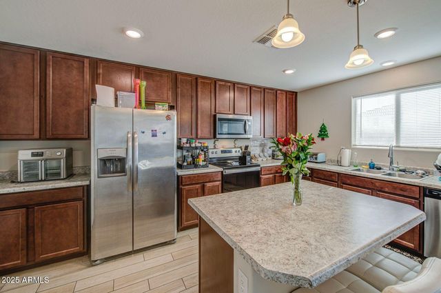 1363 W PINKLEY Avenue, Coolidge, AZ 85128