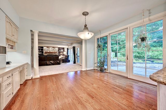 906 Squire Hill Court, Crescent Springs, KY 41017