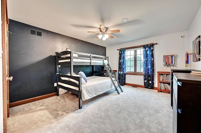 906 Squire Hill Court, Crescent Springs, KY 41017
