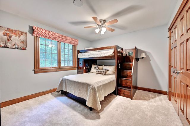 906 Squire Hill Court, Crescent Springs, KY 41017