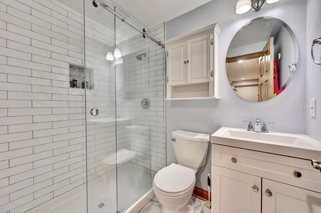 906 Squire Hill Court, Crescent Springs, KY 41017
