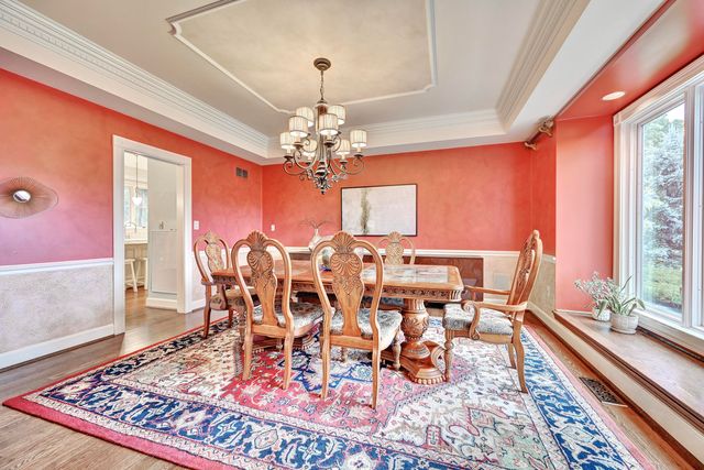 906 Squire Hill Court, Crescent Springs, KY 41017
