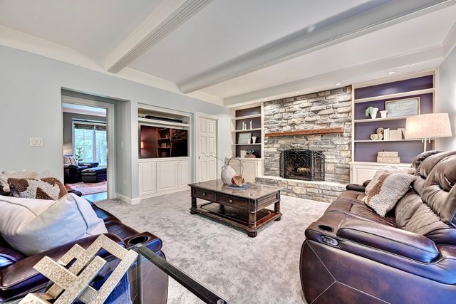 906 Squire Hill Court, Crescent Springs, KY 41017