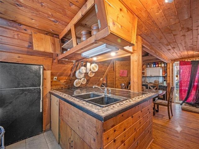 4366 Whiporwill Road, Gillsville, GA 30543