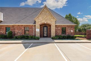 2616 Covell Village Drive 130, Edmond, OK 73003