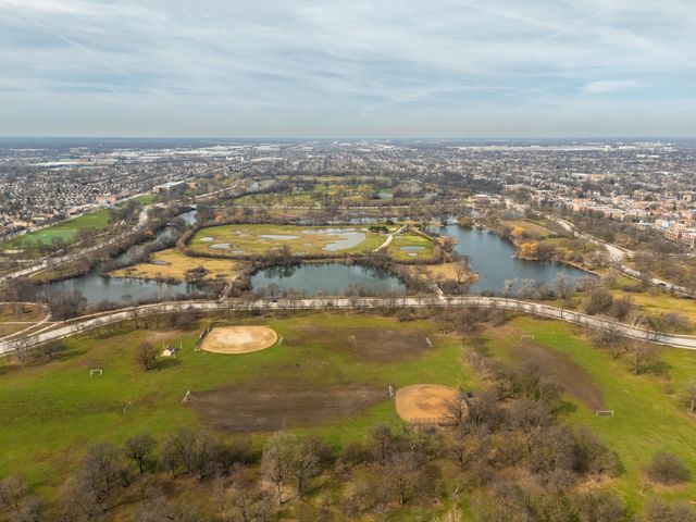 6825 S Rockwell Street, Chicago, IL 60629