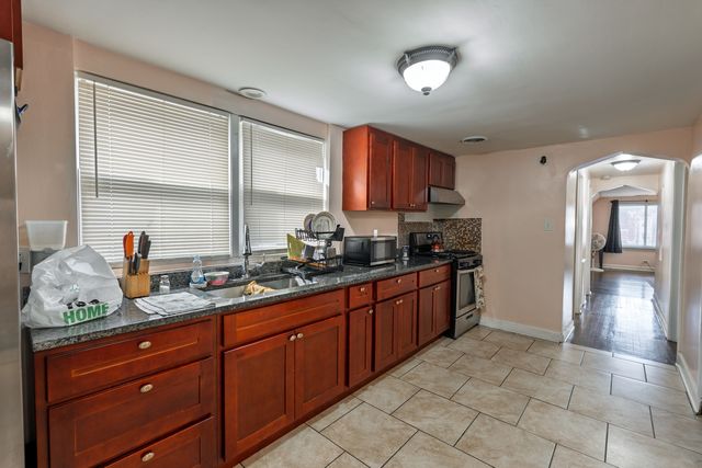 6825 S Rockwell Street, Chicago, IL 60629