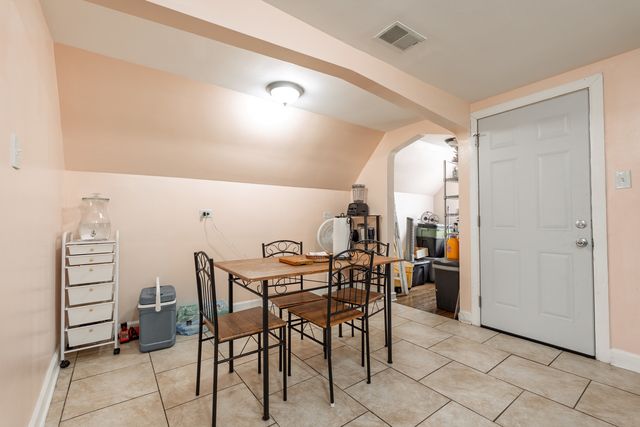 6825 S Rockwell Street, Chicago, IL 60629