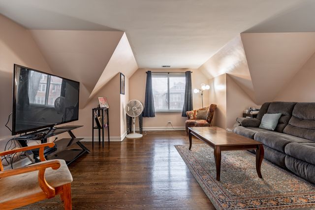 6825 S Rockwell Street, Chicago, IL 60629