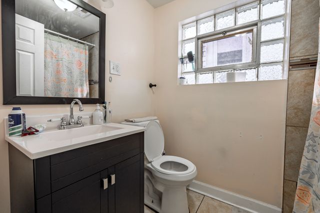 6825 S Rockwell Street, Chicago, IL 60629