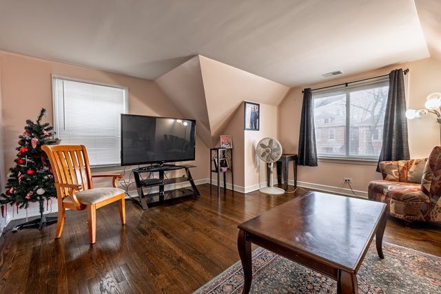 6825 S Rockwell Street, Chicago, IL 60629