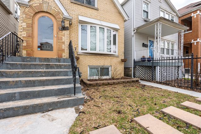 6825 S Rockwell Street, Chicago, IL 60629