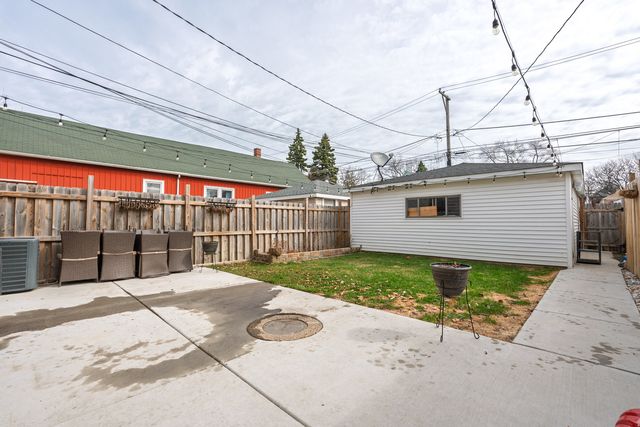 6825 S Rockwell Street, Chicago, IL 60629