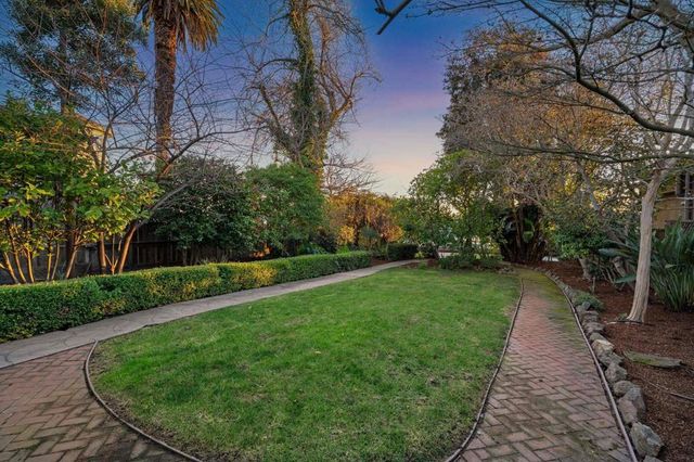 1814 CLINTON AVENUE, Alameda, CA 94501