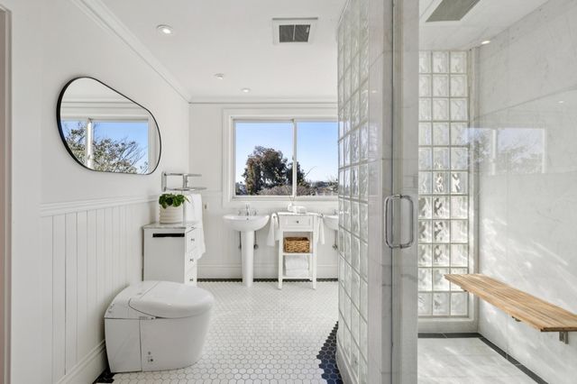 1814 CLINTON AVENUE, Alameda, CA 94501