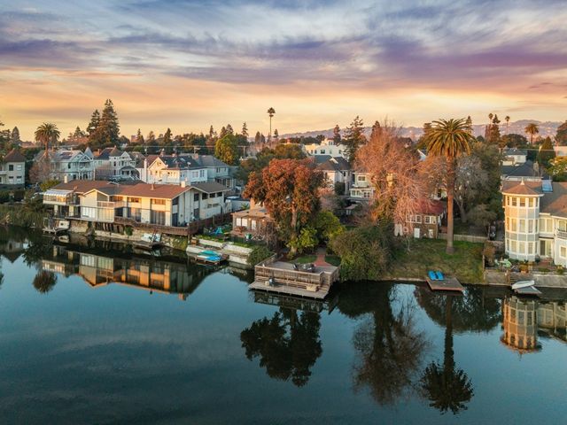 1814 CLINTON AVENUE, Alameda, CA 94501