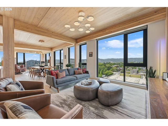 12 Ne FREMONT St 801, Portland, OR 97212