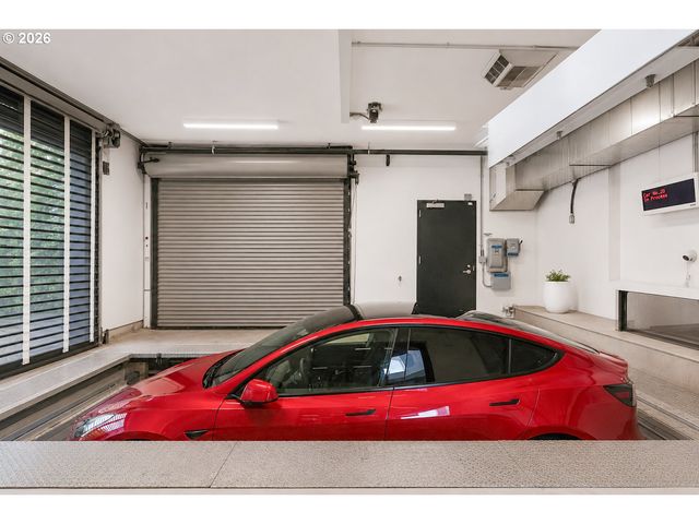 12 Ne FREMONT St 801, Portland, OR 97212