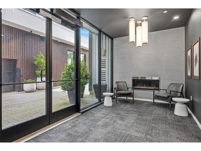 12 Ne FREMONT St 801, Portland, OR 97212